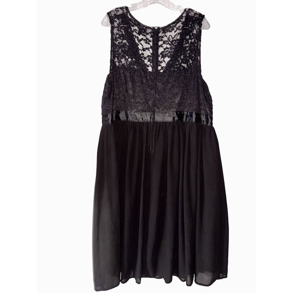 Torrid Black Lace Sleeveless Dress Size 22 With Sheer Overlay & Lined Skirt - Picture 5 of 5